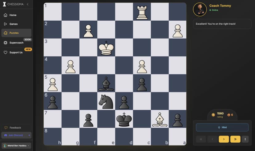 Difficult chess puzzle position with multiple candidate moves on Chessigma